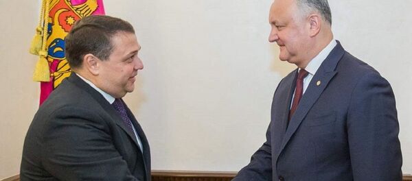 Președintele Igor Dodon și șeful misiunii FMI Moldova, Ruben Atoyan - Sputnik Moldova