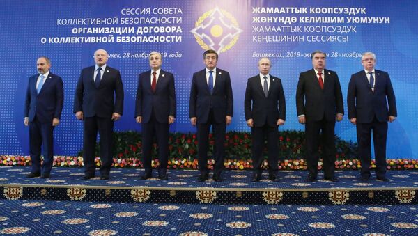 Главы государств-членов ОДКБ - Sputnik Молдова