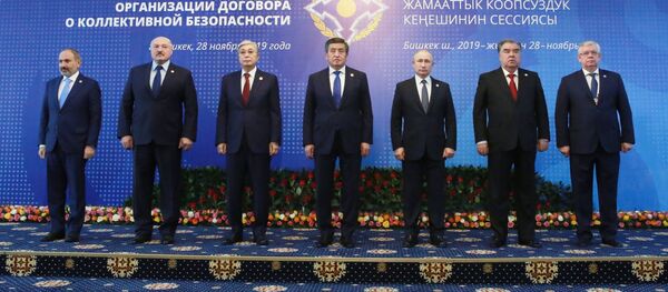 Главы государств-членов ОДКБ - Sputnik Молдова