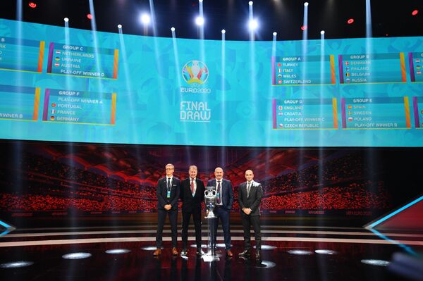 Жеребьевка ЧЕ-2020: Россия, помимо Бельгии и Дании, получила в соперники Финляндию Жеребьевка ЧЕ-2020: Россия, помимо Бельгии и Дании, получила в соперники Финляндию - Sputnik Молдова