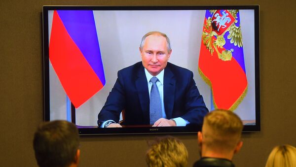 Президент РФ В. Путин принял участие в церемонии начала поставок российского газа в КНР по восточному маршруту - Sputnik Moldova-România
