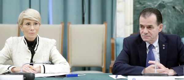 Ludovic Orban și Raluca Turcan - Sputnik Moldova-România