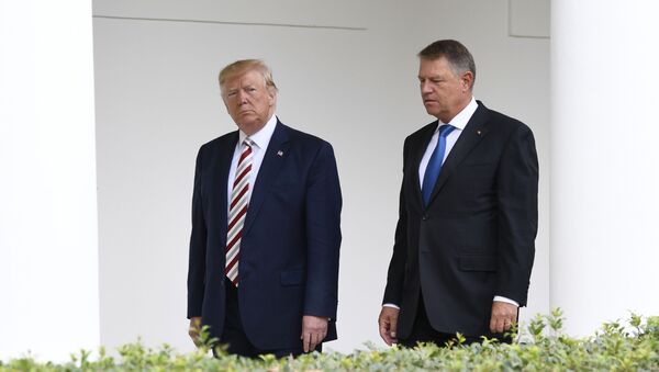 Клаус Йоханнис и Дональд Трамп - Sputnik Moldova
