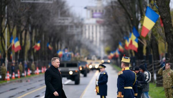 Klaus Iohannis, la parada militară de 1 decembrie, organizată cu prilejul Zilei Naţionale a României - Sputnik Moldova-România