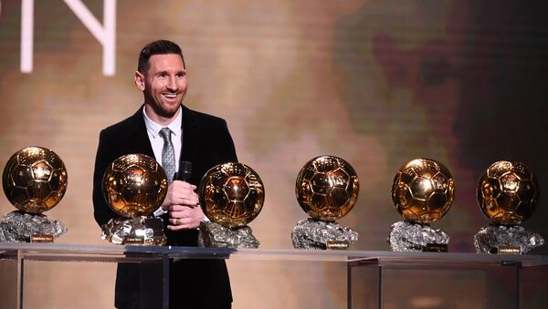 Fotbalistul argentinian Lionel Messi, la ceremonia de înmânare a premiilor ”Globul de aur-2019”, de la Paris - Sputnik Moldova