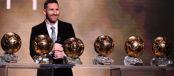 Fotbalistul argentinian Lionel Messi, la ceremonia de înmânare a premiilor ”Globul de aur-2019”, de la Paris - Sputnik Moldova