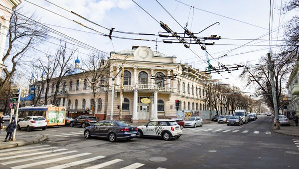 Здание бывшей женской гимназии в Кишиневе, построенное в XIX веке. - Sputnik Молдова