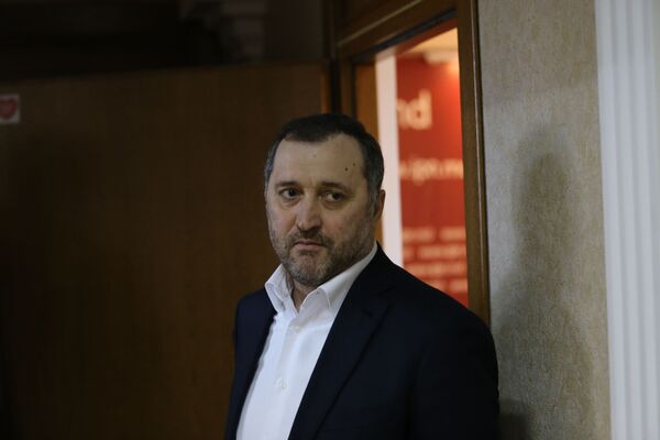 Primele imagini cu Vlad Filat după eliberarea din detenție - Foto Primele imagini cu Vlad Filat după eliberarea din detenție - Foto - Sputnik Moldova