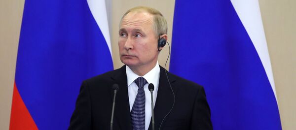 Президент РФ В. Путин встретился с президентом Республики Сербия А. Вучичем в Сочи Президент РФ В. Путин встретился с президентом Республики Сербия А. Вучичем в Сочи - Sputnik Moldova-România