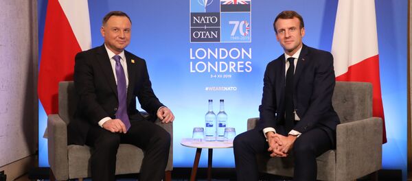 Emmanuel Macron,  Andrzej Duda - Sputnik Moldova