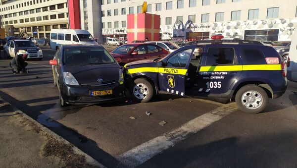 Accident rutier pe strada Mihai Viteazul - Sputnik Молдова