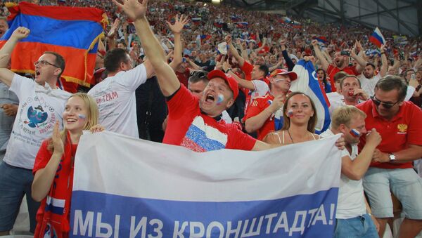 supporteurs au match Angleterre-Russie - Sputnik Moldova-România