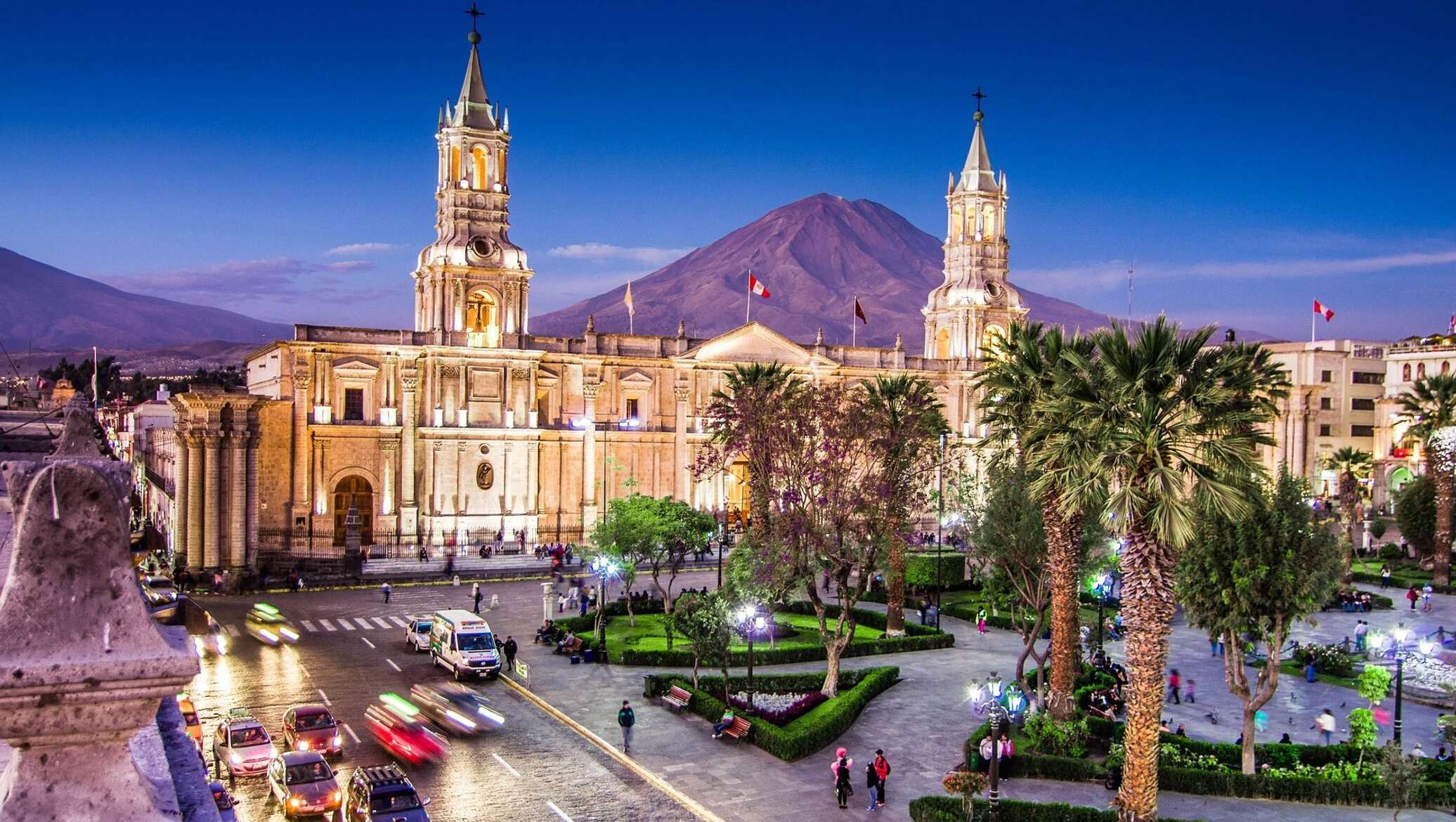 La peru. Арекипа. Арекипа Перу. Исторический центр города Арекипа. Город Арекипа в Перу.