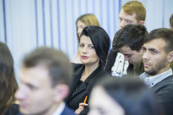 Участники образовательного проекта SputnikPro, прошедшего в Кишиневе 12 декабря, внимательно слушали выступавших экспертов.  - Sputnik Молдова