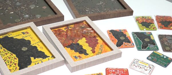 O femeie din Capitală confecționează copaci din monede - Sputnik Moldova