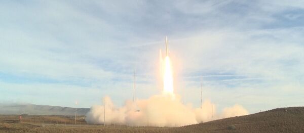 În pragul unui război rece: SUA au testat o rachetă interzisă de INF - Sputnik Moldova