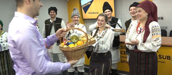 La Agenția Internațională de Presă și Radio Sputnik Moldova au venit colindătorii - Sputnik Moldova
