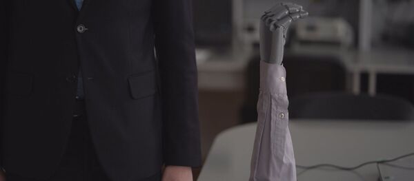 Молодой ученый из  Молдовы разработал искусственную руку - Sputnik Молдова