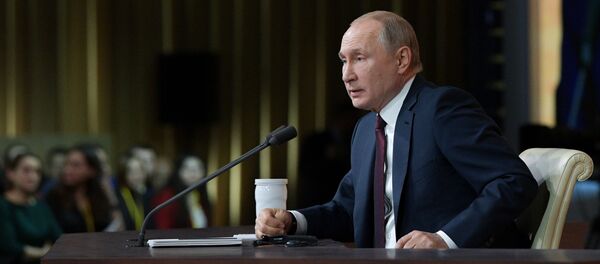 Ежегодная большая пресс-конференция президента РФ В. Путина Ежегодная большая пресс-конференция президента РФ В. Путина - Sputnik Moldova-România