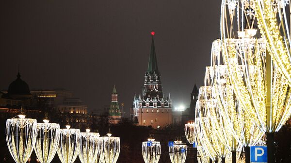 Световая иллюминация на Кремлевской набережной - Sputnik Молдова