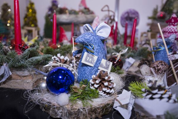 Ultima zi în care mai poți cumpăra aceste decorațiuni de Crăciun: Cât costă ele Ultima zi în care mai poți cumpăra aceste decorațiuni de Crăciun: Cât costă ele - Sputnik Moldova