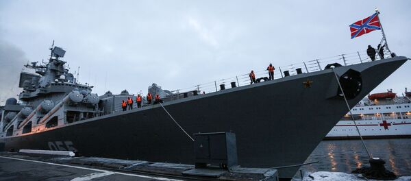 Отряд кораблей Северного флота во главе с крейсером Маршал Устинов прибыл в Североморск Отряд кораблей Северного флота во главе с крейсером Маршал Устинов прибыл в Североморск - Sputnik Молдова