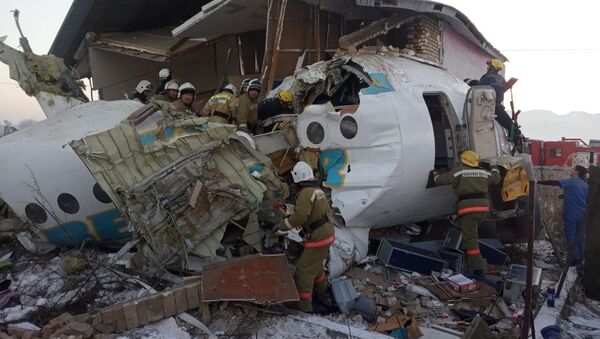 Крушение пассажирского самолета в Казахстане - Sputnik Молдова