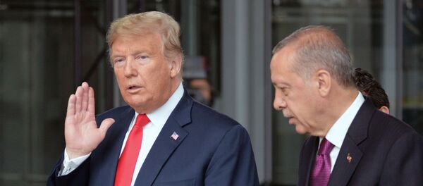 Дональд Трамп и Реджеп Тайип Эрдоган Дональд Трамп и Реджеп Тайип Эрдоган - Sputnik Молдова