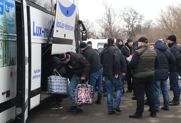В Донбассе завершился обмен удерживаемыми лицами В Донбассе завершился обмен удерживаемыми лицами - Sputnik Молдова