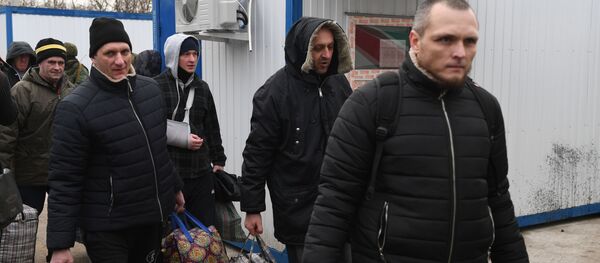 Обмен военнопленными между ДНР, ЛНР и Украиной в Донецкой области Обмен военнопленными между ДНР, ЛНР и Украиной в Донецкой области - Sputnik Молдова