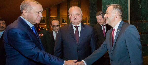Президент Турции Реджеп Тайип Эрдоган, глава Республики Молдова Игорь Додон и премьер Ион Кику - Sputnik Молдова