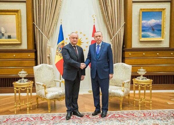 Президент Молдовы Игорь Додон и лидер Турции Реджеп Тайип Эрдоган - Sputnik Молдова