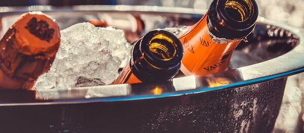 Бутылки шампанского, архивное фото - Sputnik Молдова