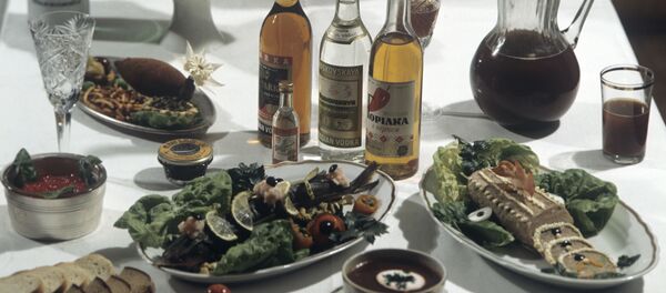 Праздничный стол Праздничный стол - Sputnik Молдова