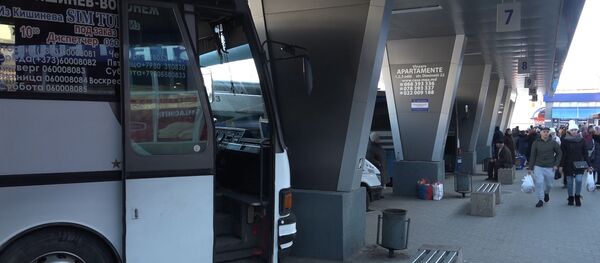 Новые тарифы на междугородние рейсы уже бьют по карману - Sputnik Молдова