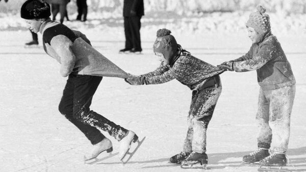 ”Trenuț” pe patine, 1976 - Sputnik Moldova