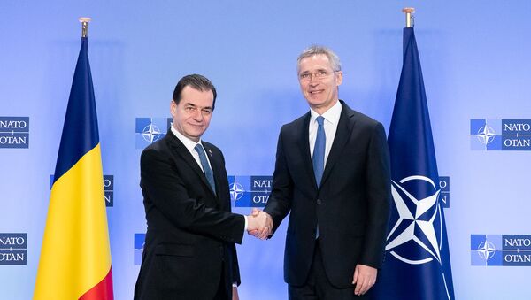 Prim-ministrul român, Ludovic Orban, și secretarul general al NATO, Jens Stoltenberg - Sputnik Moldova-România