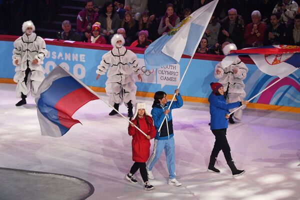 Выход российской делегации во время церемонии открытия III зимних юношеских Олимпийских игр - Sputnik Молдова