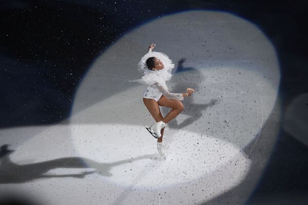 Выступление фигуристки во время церемонии открытия III зимних юношеских Олимпийских игр  - Sputnik Молдова