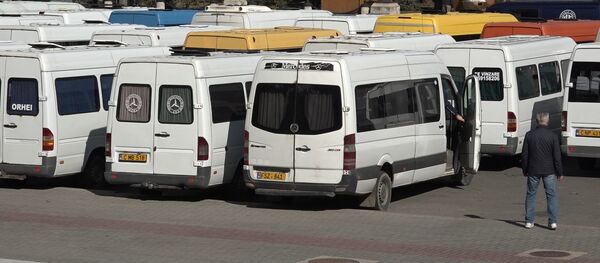 Prețuri mai mari pentru călătoriile interurbane: Ce spun oamenii - Sputnik Moldova