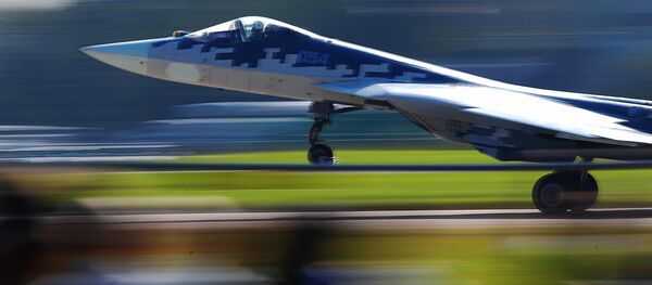 Российский многофункциональный истребитель пятого поколения Су-57 на Международном авиационно-космическом салоне МАКС-2019 в подмосковном Жуковском. Российский многофункциональный истребитель пятого поколения Су-57 на Международном авиационно-космическом салоне МАКС-2019 в подмосковном Жуковском. - Sputnik Moldova