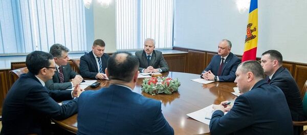 Встреча президента Молдовы Игоря Додона с главой Нацбанка Октавианом Армашу и министром финансов Сергеем Пушкуцэ Встреча президента Молдовы Игоря Додона с главой Нацбанка Октавианом Армашу и министром финансов Сергеем Пушкуцэ - Sputnik Moldova