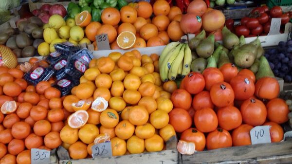 Cum s-au scumpit fructele și legumele: Prețurile cerute la piață, în Chișinău – Foto Cum s-au scumpit fructele și legumele: Prețurile cerute la piață, în Chișinău – Foto - Sputnik Moldova