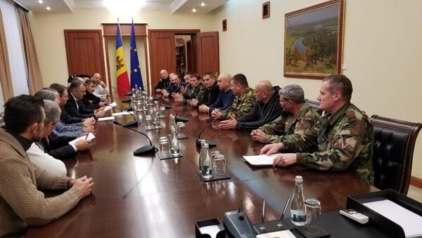 Premierul Chicu a discutat cu un grup de veterani  - Sputnik Moldova
