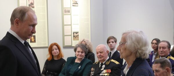 Рабочая поездка президента РФ В. Путина в Санкт-Петербург - Sputnik Молдова