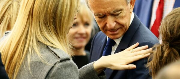 Президент группы компаний Louis Vuitton Moët Hennessy Бернар Арно - Sputnik Moldova-România