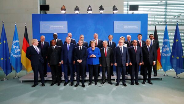 Vladimir Putin și participanții la conferința internațională de la Berlin - Sputnik Moldova