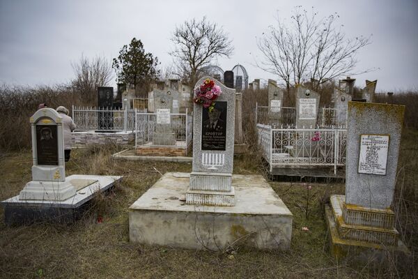 Majoritatea persoanelor îngropate în Cimitirul evreiesc din Cimișlia sunt victime ale Holocaustului. - Sputnik Moldova