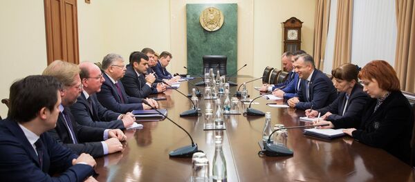 Премьер-министр Ион Кику провел переговоры с председателем Евразийского банка развития Андреем Беляниновым - Sputnik Молдова