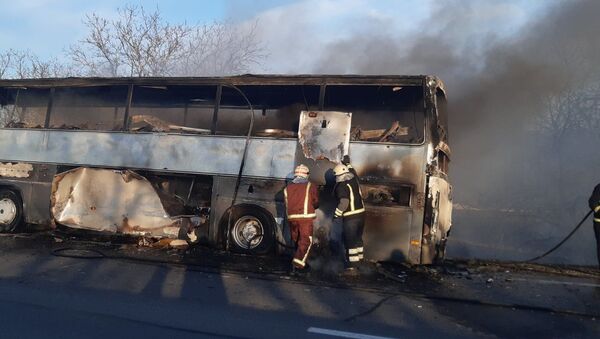 На трассе в Оргееве загорелся автобус - Sputnik Молдова